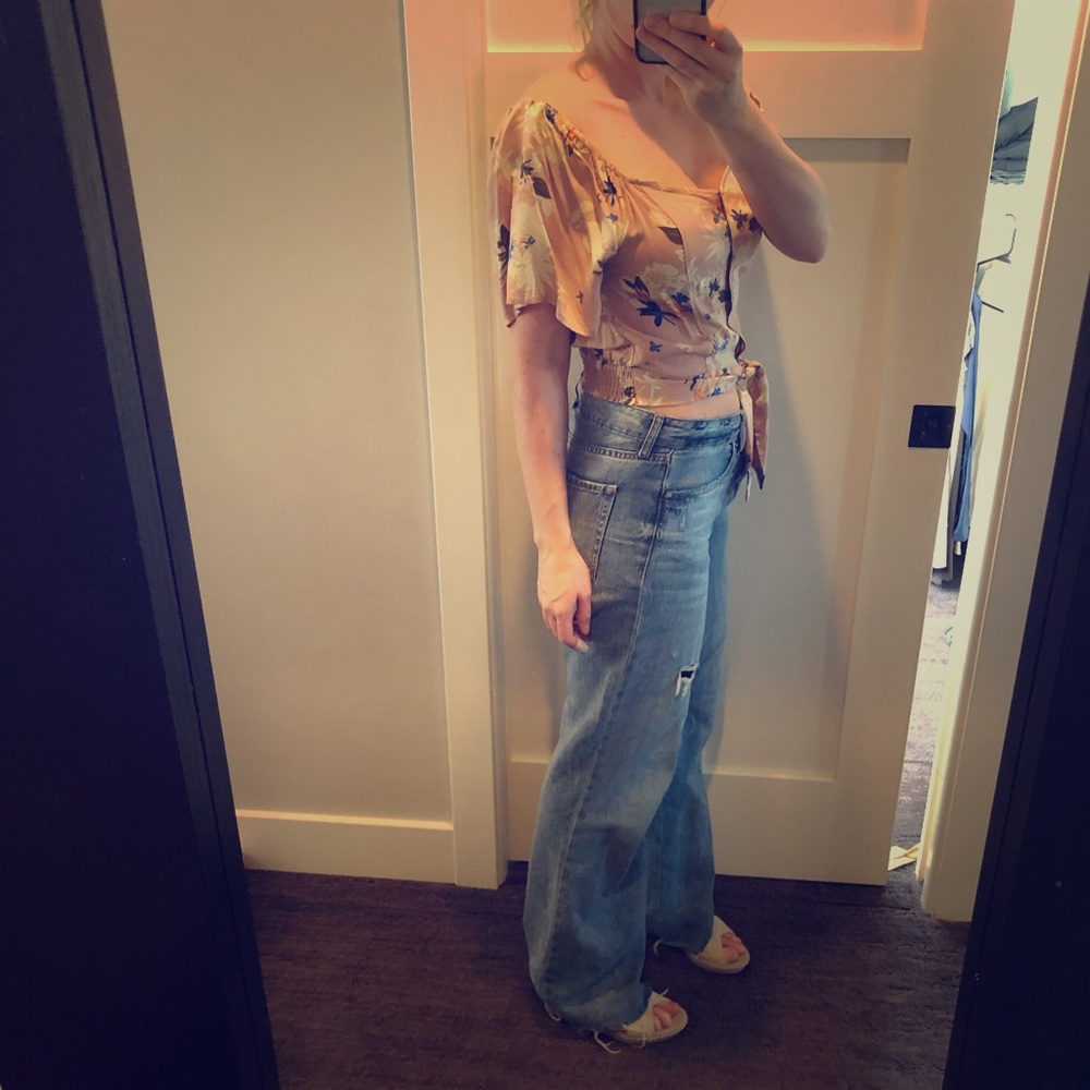 Tie front, short sleeved crop top by Aeropostale!
